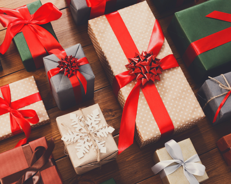 Tenth Crow Creative graphic designer gift guide; gift ideas for graphic designers